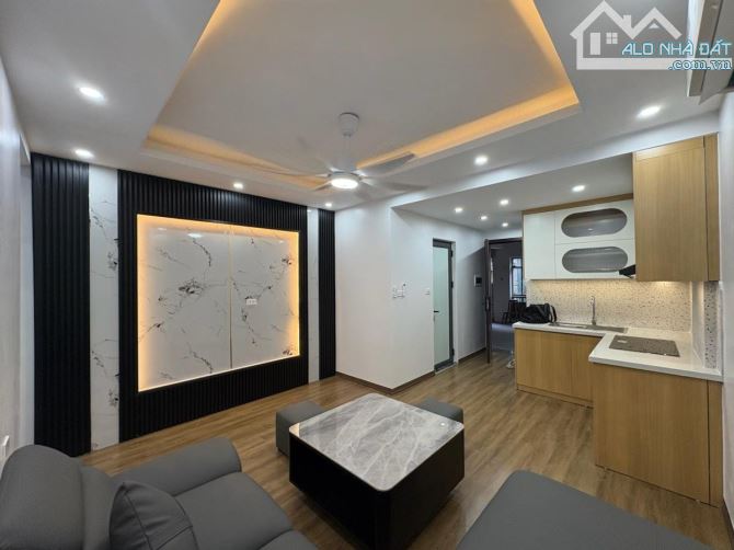 Bán căn hộ chung cư A6 Giảng Võ, Trần Huy Liệu, Ba Đình, 2 phòng ngủ đẹp chỉ 5,7 tỷ