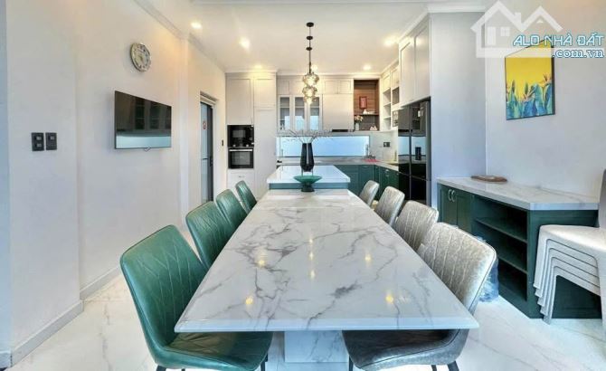 VILLA 2 MẶT TIỀN NGANG 11.2M CÁCH NGÃ 5 ĐẠI HỌC CHỈ 1KM 200M -14.5 TỶ