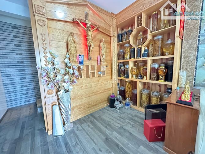 🏡 Nhà Trung Tâm Đà Lạt - 3 Phòng Ngủ, Hẻm Xe Hơi, Sổ Hồng Riêng - Tài Chính chỉ hơn 5 tỷ