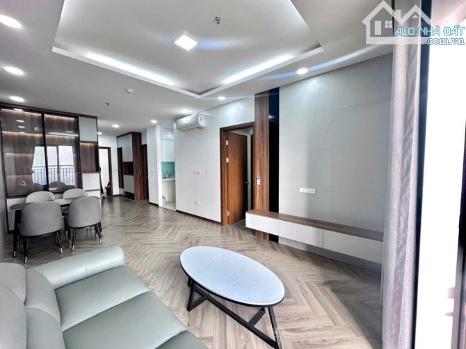 Bán căn chung cư Green Pearl 2 ngủ , 2 VS / DT 80m2 sẵn sổ sang tên nhanh chóng