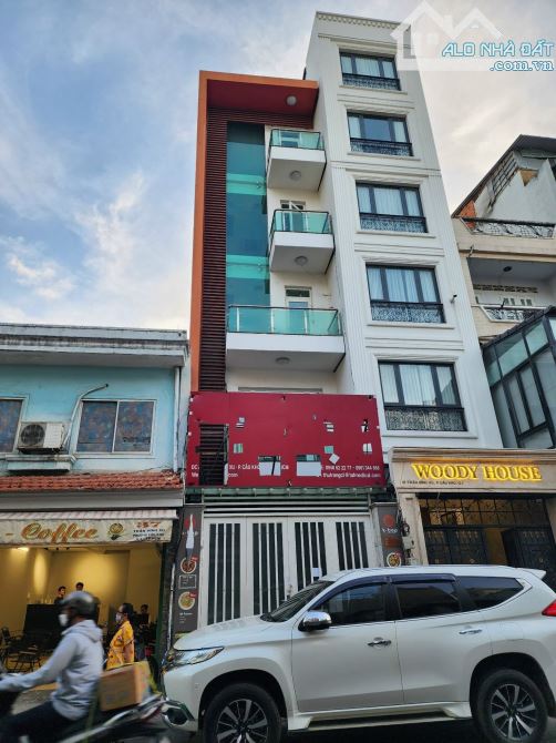 Rẻ hơn thị trường 10% Mặt tiền HOA LAN, DT:4,2x18m, - 4 lầu.