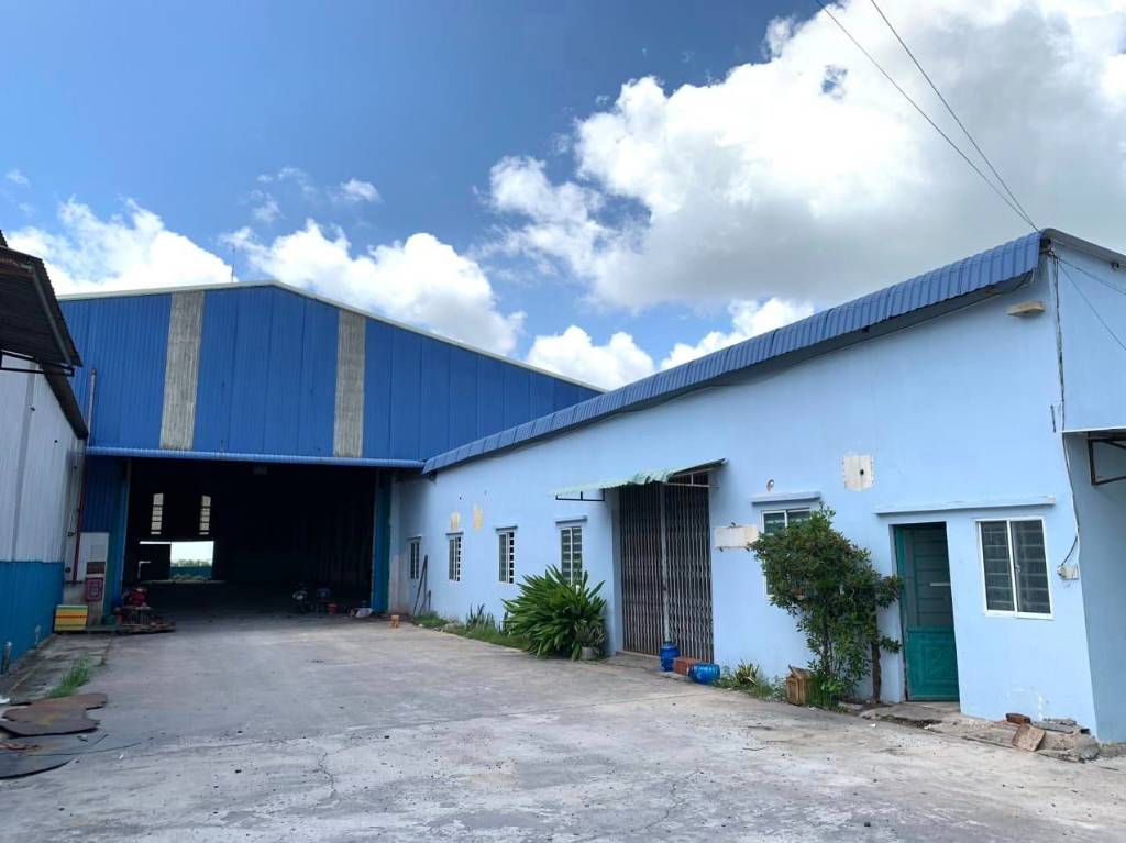 Bán nhà xưởng Bình Minh, Vĩnh Long, mặt tiền sông Hậu, dt 23000m2, vận hành ngay, 150 tỷ TL