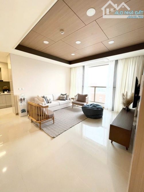 Bán căn hộ Sunrise Tower - Đống Đa 132m2 - 3pn -2vs 15,6 tỷ Căn góc, full NT