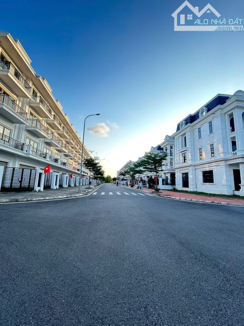 CĂN DUY NHẤT CHỦ CẦN BÁN 4100K KHU THIÊN LONG