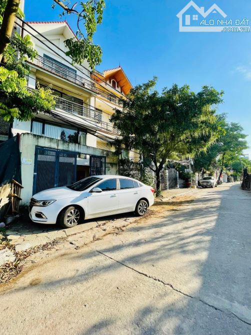 BIỆT THỰ 4T SIÊU HIẾM MẶT PHỐ AN DƯƠNG VƯƠNG TÂY HỒ 30 TỶ CÓ 120M2 MT 5.6M VIEW SÔNG HỒNG