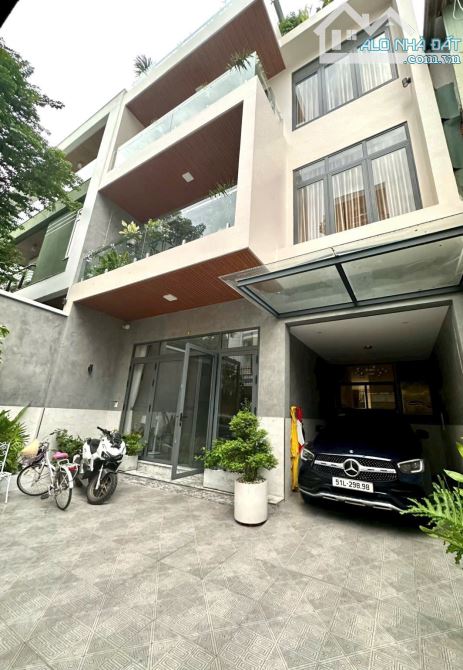 Bán gấp biệt thự siêu đẹp góc 2 MT Lam Sơn_Phú Nhuận - 99m2 (7x15m) - 5 tầng TM - Giá 28tỷ