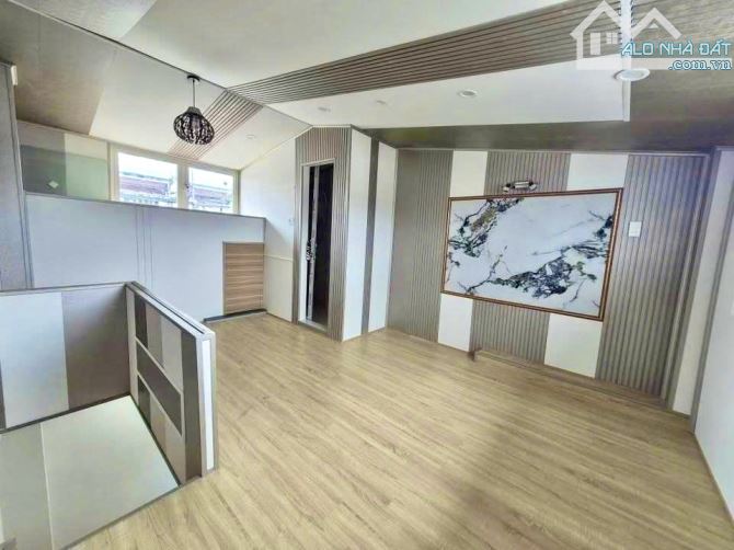 Nhà KD Căn hộ - có thang máy - PCCC - ngay trung tâm Đà Lạt - 6,3 tỷ