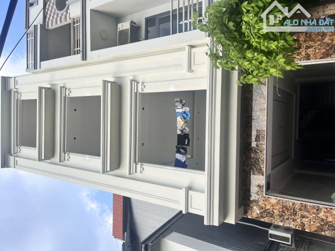 Bán nhà 50m x 4,5 tầng thang máy khu phân lô Lê Hồng phong, gần trung tâm hành chính quận