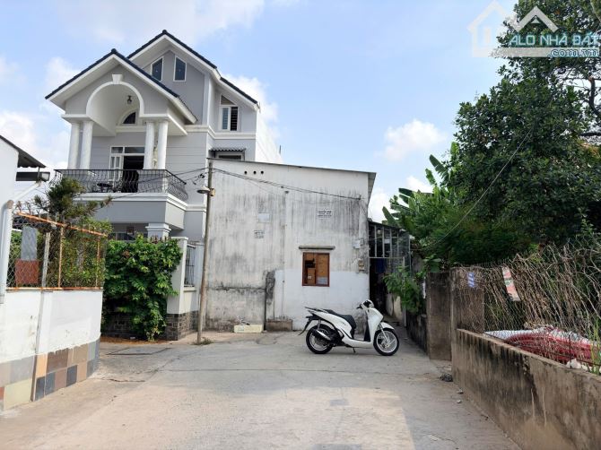 7 Tỷ TL - có ngay dãy trọ 6P dòng tiền 18 Tr/Tháng - Lê Văn Việt ngay ngã tư TĐ