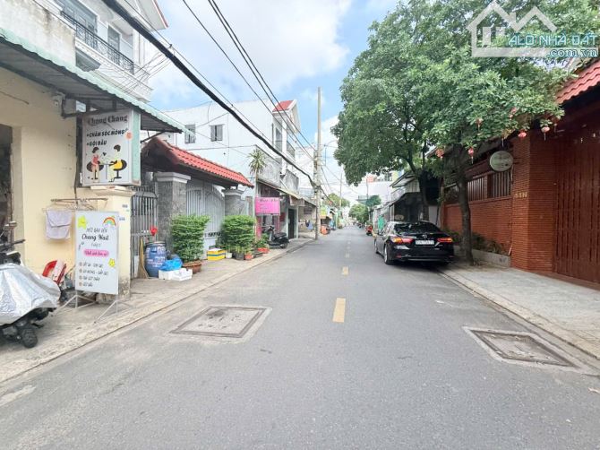 Bán dãy phòng trọ hơn 229m2 ngang 5.2m, nở hậu, Mặt tiền Hiệp Thành 05, sẵn dòng tiền