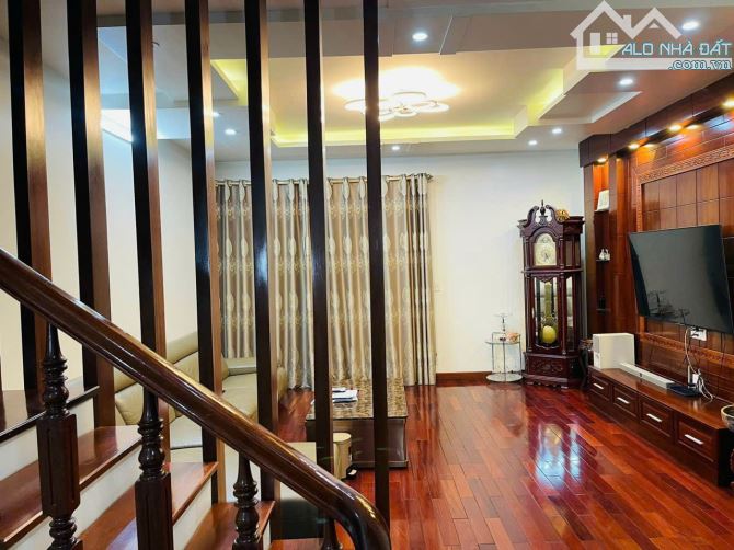 Bán nhà khu phân lô 26BC Lê Hồng Phong, dt 82.5m2, ngang 5.5m, nhà 5.5 tầng thang máy