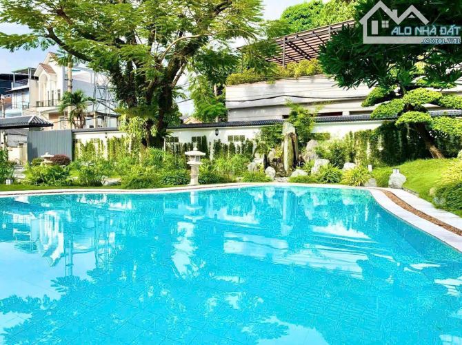 DINH THỰ KHUÔN VIÊN GẦN 1.000M² GIỮA THẢO ĐIỀN – MẶT TIỀN 51M HIẾM CÓ, HỒ BƠI & SÂN VƯỜN