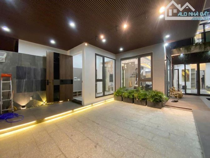 VILLA ĐẲNG CẤP AN KHÁNH Q2 KHUÔN VIÊN LỚN (25X50M)- THU NHẬP 250TR GIÁ BÁN 145 TỶ