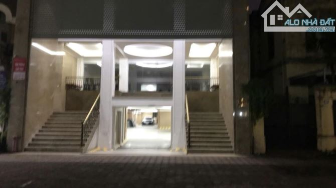 Bán toà nhà văn phòng khách sạn hoàn kiếm Siêu phẩm Building 15 tầng mặt phố Vip Trần Hưng