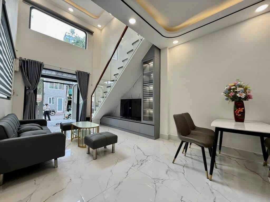 BÁN NHÀ MẶT TIỀN DƯƠNG BÁ TRẠC, QUẬN 8, LÔ GÓC KINH DOANH, FULL NỘI THẤT, CHỈ 8.5 TỶ