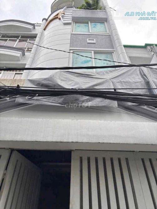 Cần bán nhà hẻm Oto Lạc Long Quân, Tân Bình (DT hơn 40m2). Giá chỉ 2Tỷ820 còn TL mạnh