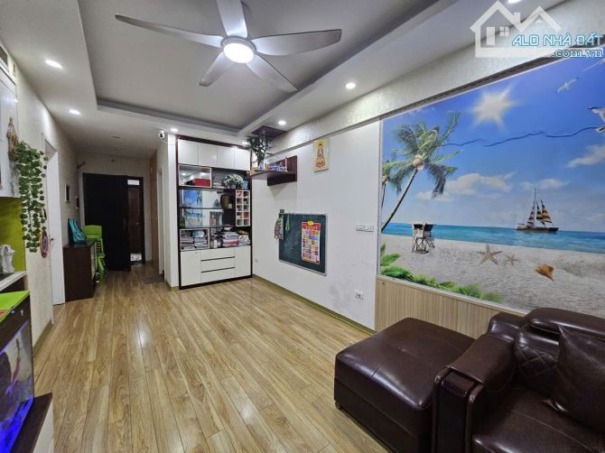 62m² Sổ Đỏ Chính Chủ - Full Nội Thất - Trung tâm Cầu Giấy - 5,75 Tỷ
