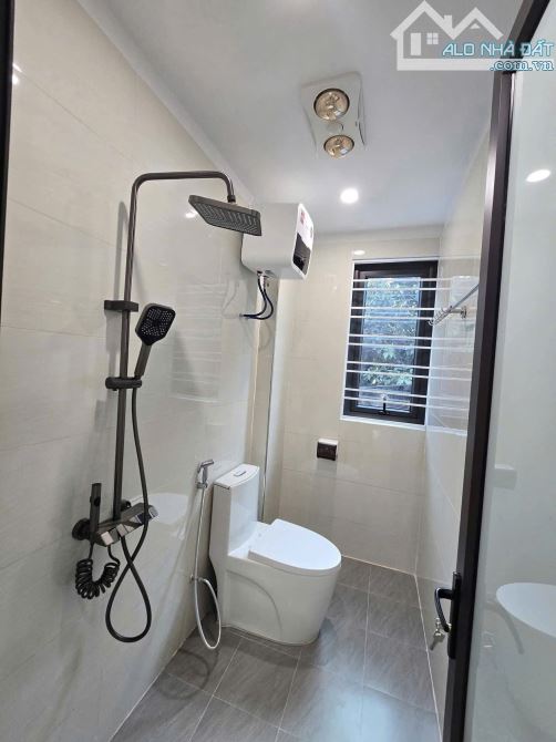 SIÊU PHẨM NHÀ LÔ GÓC 3 TẦNG CHỈ 2,58 TỶ TẠI QUỲNH CƯ - HÙNG VƯƠNG