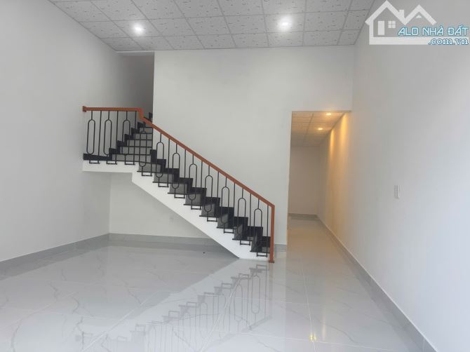 Cần Bán Căn Nhà Mê Lững Hẻm 183 Đường Mai Hắc Đế Phường Tân Thành BMT