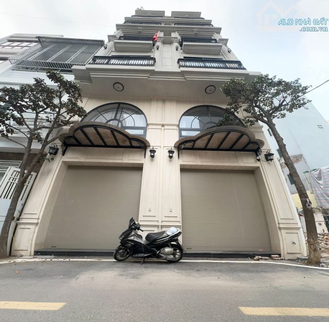 8 tầng thang máy mặt ngõ oto Đàm Quang Trung, kdoanh CTY, full nội thất. Giá 20.6 tỷ