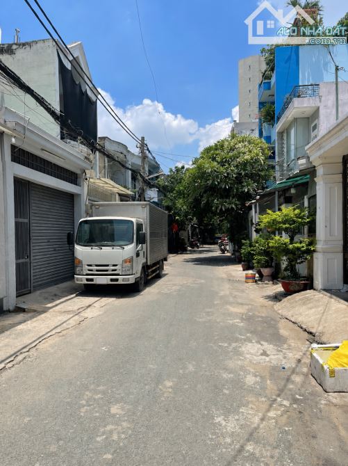 BÁN NHÀ PHAN HUY ÍCH, 53m2, HẺM XE HƠI THÔNG, 2 TẦNG, CHÍNH CHỦ Ở KỸ, 5 TỶ 8