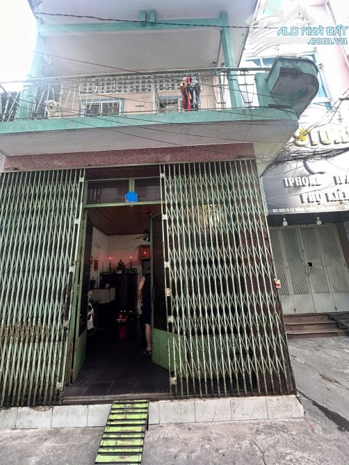 Bán GẤP nhà 2 tầng hẻm ô tô, sát mặt tiền phố Lê Hồng Phong, quận 10, giá chỉ 6.8 tỷ.