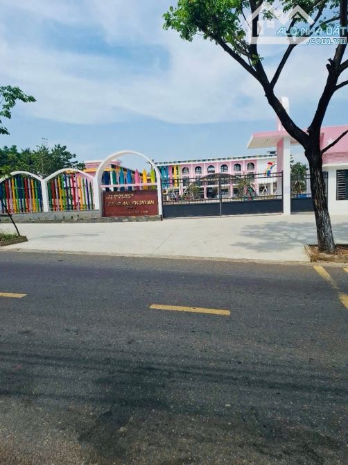 🏠BÁN DÃY TRỌ DT KHỦNG 303M² TÔN ĐẢN - CẨM LỆ - CÓ THÊM 70M² NGOÀI SỔ - 12 PHÒNG FULL KÍN