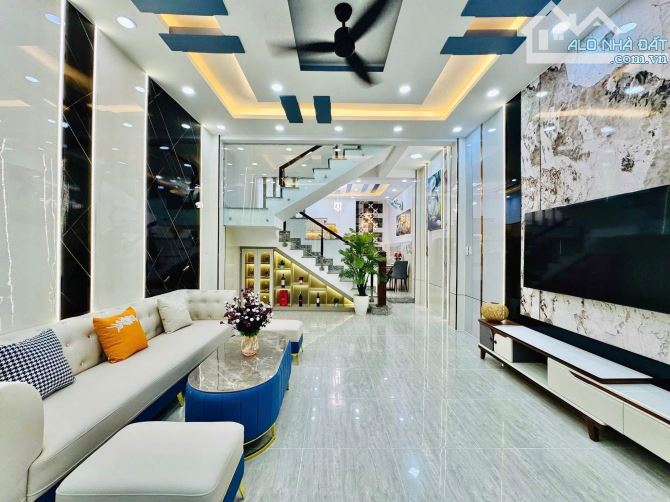Mua Ngay Nhà Đi ‼️ Cần bán ngộp căn nhà Đường Hồng Hà - TPHCM / Giá 2 Tỷ 680 Triệu