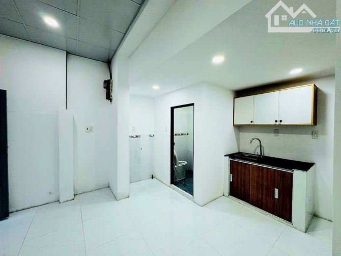 Căn hộ dịch vụ 5 phòng mới,gần chợ Hiệp Thành q12- 90m² chỉ 4.64 tỷ