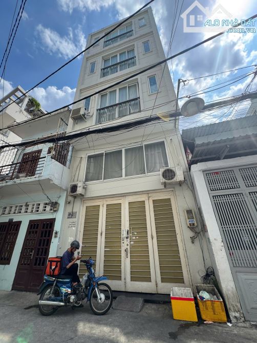 Bán CHDV 489/23 Huỳnh Văn Bánh- HĐT 69 triệu/ DT: 4,75x17. 6 Tầng. Gía 18 Tỷ