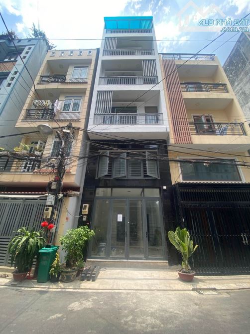 CHDV 20 PHÒNG SÁT SÂN BAY – DÒNG TIỀN 100 TRIỆU/THÁNG - 18.7 TỶ