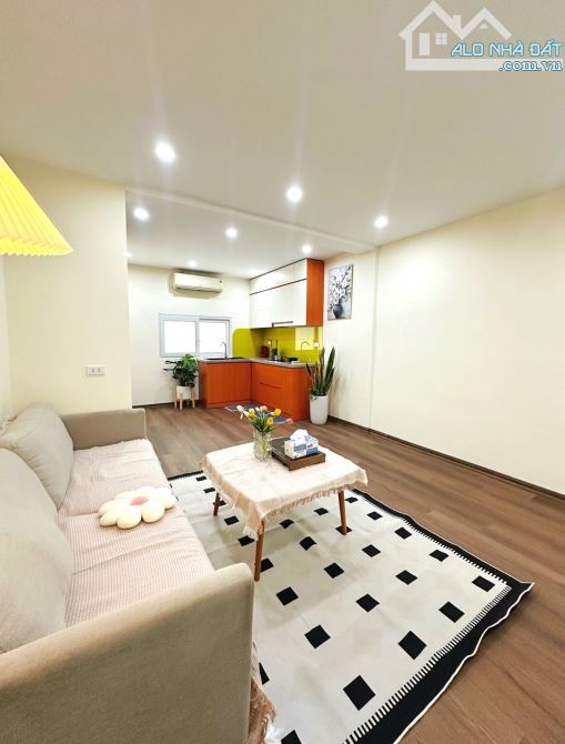 NHÀ ĐẸP Ở NGAY TẬP THỂ GIẢNG VÕ 80M2 - 3.6 TỶ - FULL NỘI THẤT - CỰC HIẾM - SỔ ĐỎ ĐẸP