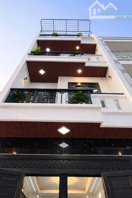 CÁCH HỒ CON CHỈ 5P DI CHUYỂN-BÁN NHÀ VÕ VĂN TẦN, PHƯỜNG 5, QUẬN 3. CHỈ 6 TỶ 350/65M2!!!!