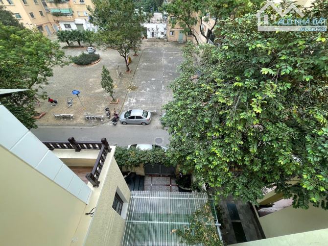 B.Thự 4 Tầng Lô Góc đẹp nhất M.Phố Lưu Hữu Phước 200m2 M.Tiền10m View Sân Chơi Ở Sướng
