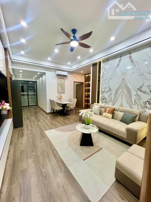 BÁN CĂN HỘ LÔ GÓC- X2 BẮC LINH ĐÀM- VIEW THOÁNG SÁNG- CẠNH HỒ LINH ĐÀM- 82M 3N1K- 5.7 TỶ