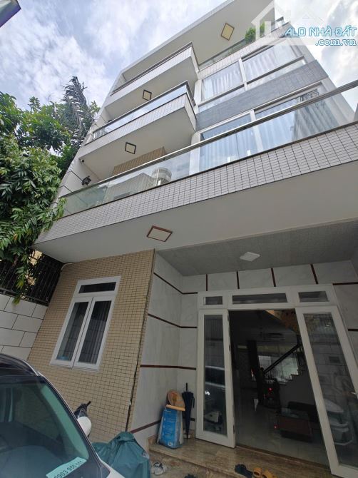 Cần bán biệt thự Nguyễn Cảnh Dị - khu VIP Sân Bay, 4 tầng, 7x21m, 4 Tầng