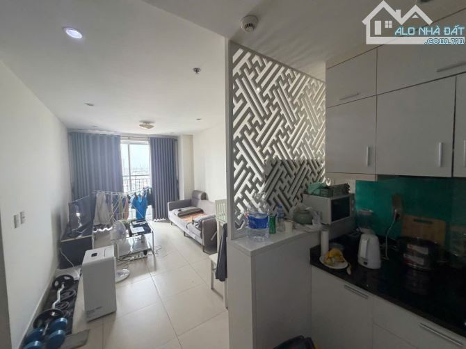 Chuyển nhượng căn 2PN 2WC 69m2 SHP Plaza giá tốt nhất