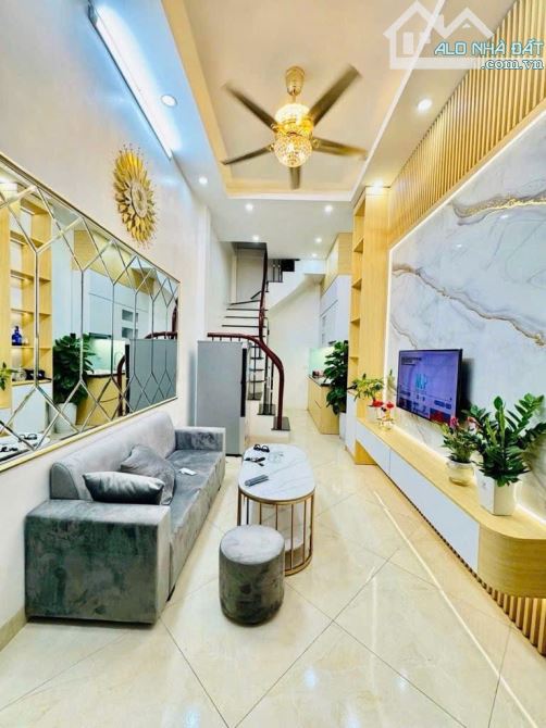 Siêu Phẩm - Bạch Mai . Phố Huế - 4 Tầng Lô Góc - Chỉ 5.3 Tỷ