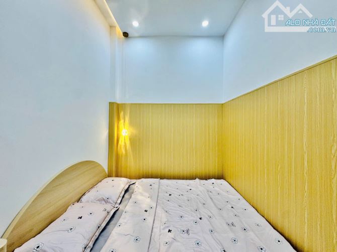 NHÀ MỚI HẺM XE HƠI Phan Xích Long, 33m2, 2 tầng, Mới, ở liền, Giá 5.35 tỷ