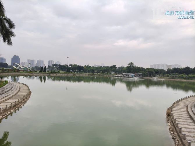 Bán căn hộ chung cư 75m2 tòa nhà view hồ và công viên Hòa Bình sinh thái cây xanh 7.28 tỷ