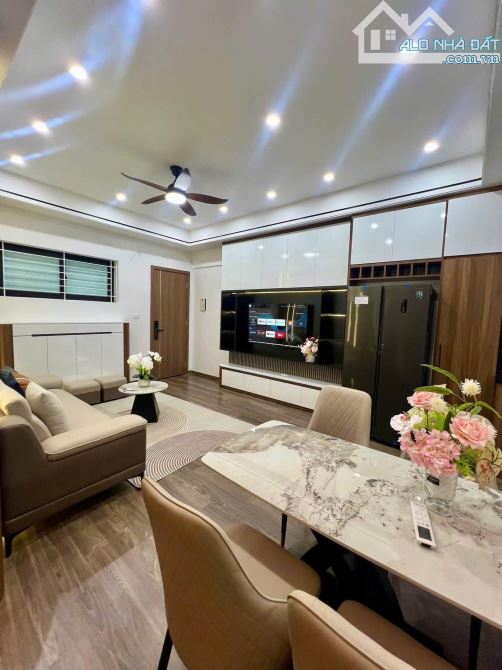 Chung cư CT2 Bắc Linh Đàm 81m T4 Hoàng Mai 3N2W ở sướng