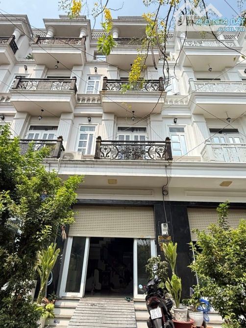 30M RA MẶT TIỀN DƯƠNG QUẢNG HÀM - GÒ VẤP - HẺM ÔTÔ VÔ NHÀ - 5 TẦNG - 250M2 - 8.x TỶ
