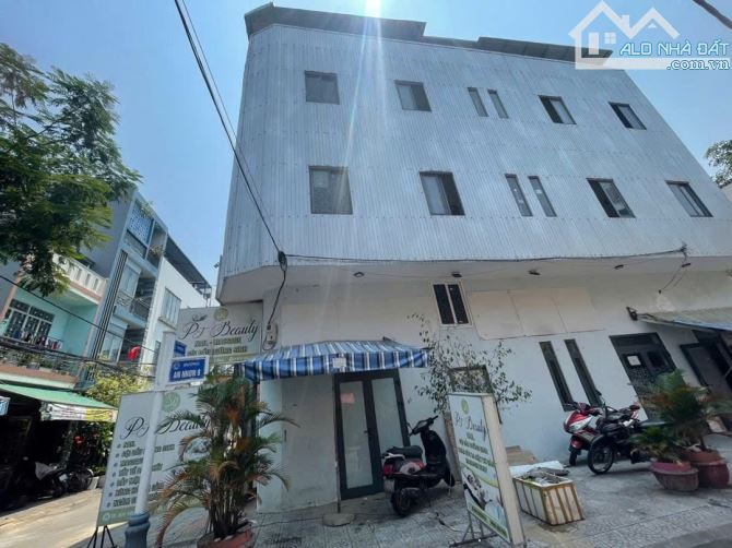 tòa căn hộ 2 mặt tiền An Nhơn 8-9. dt;94m ngang 7m sẵn dòng tiền 50tr/th giá chỉ 17,X tỷ
