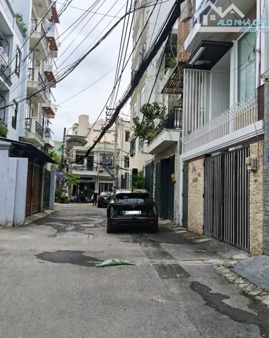*GIẢM cực SÂU* còn Nhỉnh 6 Tỷ nhà 40,6m² x 3T - HẺM 2 XE HƠI - ra đg Hoa Sứ - Phú Nhuận