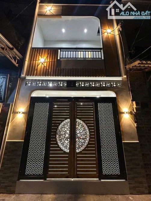 Cần bán căn nhà ngay Khu phố Hoà Lân, Bình Dương. Giá: 1 tỷ 300tr, Sổ riêng, đường ô tô