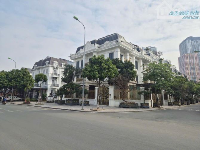 Biệt Thự An Khang Dương Nội 215m² - Lô Góc - View Bệnh viện Quốc tế - Giảm 5 Tỷ