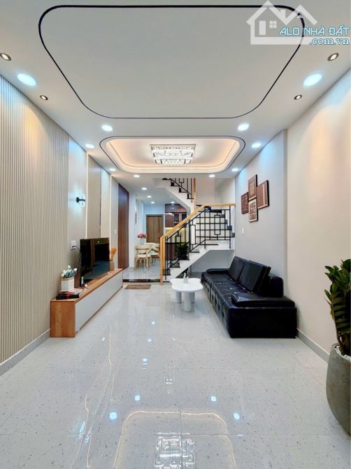 Sốc Vì Rẻ💥Nhà Phú Nhuận - Phan Đình Phùng - Cô Giang - Giáp Quận 1 - Sát Mặt Tiền - 40m2