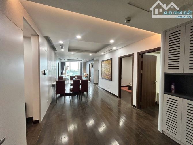 Chuyển nhượng căn hộ 4 phòng ngủ Discovery Central, 67 Trần Phú, Ba Đình giá 19,9 tỷ