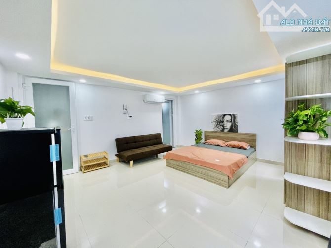 Bán CHDV 4 tầng HĐ thuê 68tr/th. DT 6,4x16m, 11P, HXH. Giá chỉ 13,9 tỷ