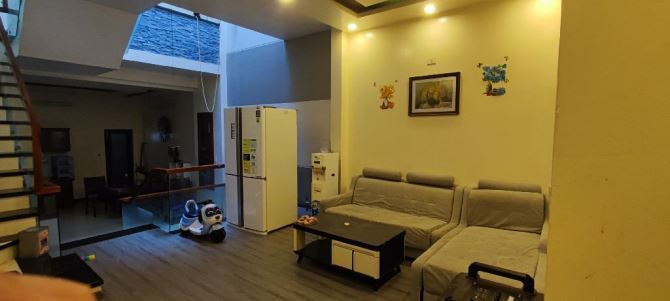 - Bán nhà 3 tầng đường Trần Đình Nam – Gần Yên Thế, Bắc Sơn. DT 110M2 – Giá 7.85 TỷTL